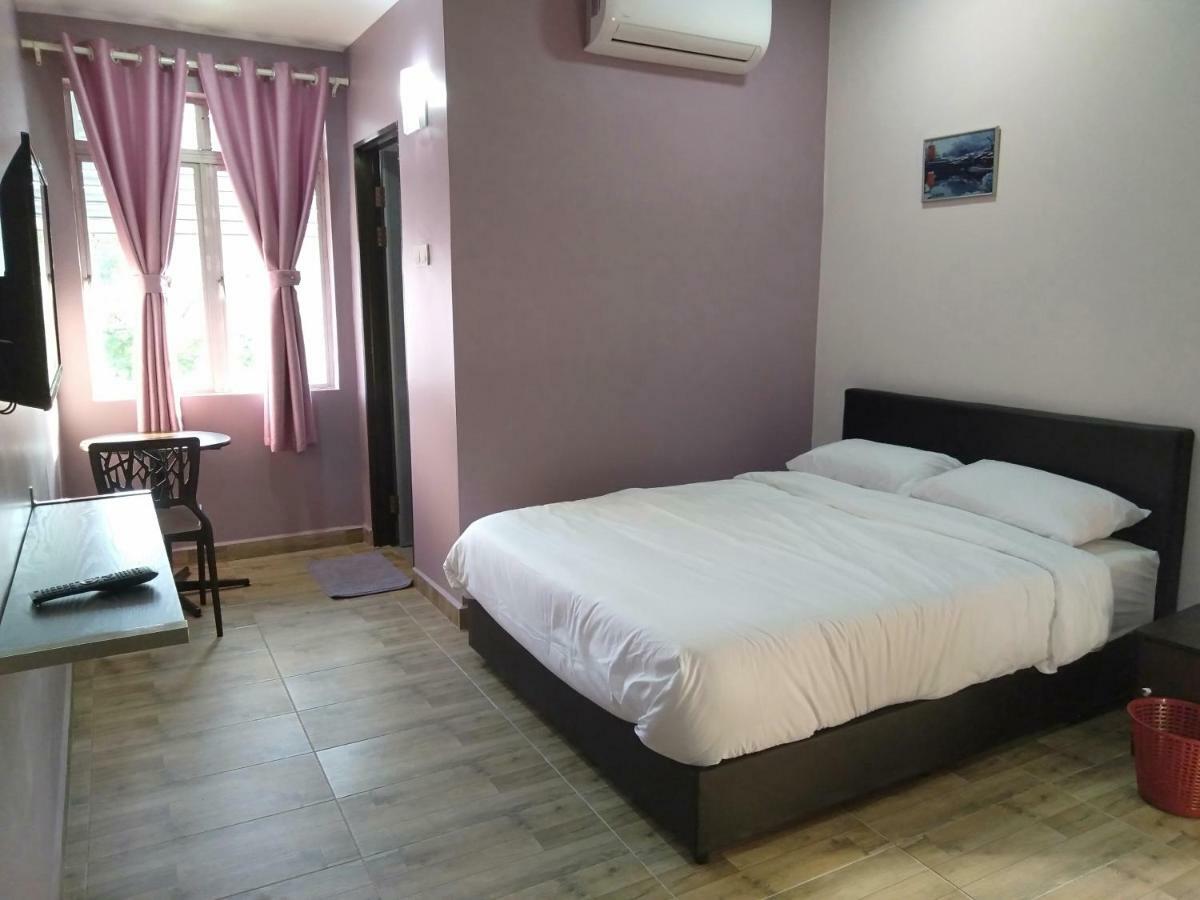 Purple Dream Home Teluk Panglima Garang エクステリア 写真